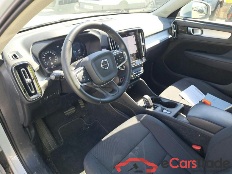 VOLVO XC40 / 2017 / 5P / todoterreno 1.5 T5 Twin Recharge Inscription Ex Auto #3