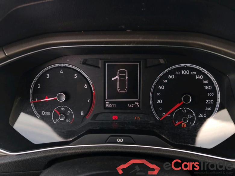 VOLKSWAGEN T-Roc / 2017 / 5P / todoterreno Advance 1.0 TSI 85kW (115CV) (CX) #4