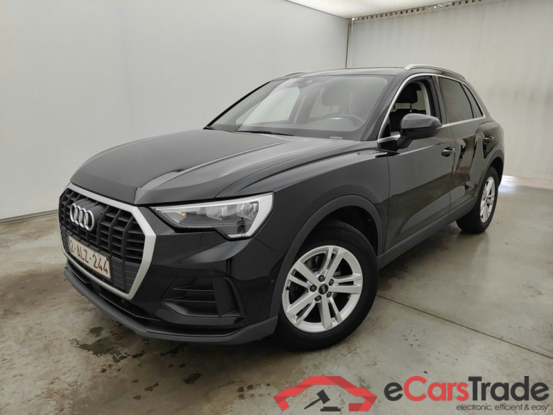 Audi Q3 35 TFSI 5d #1