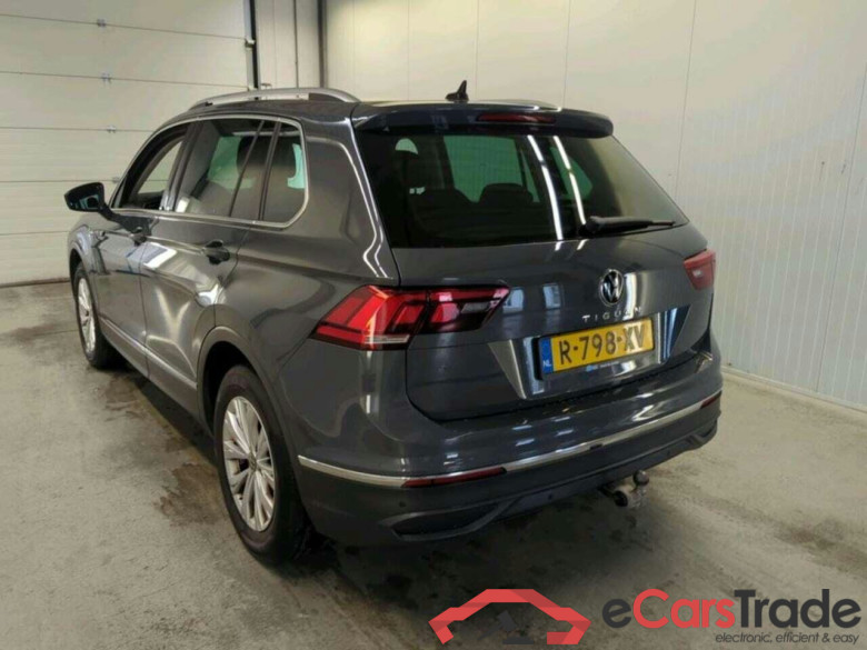 VOLKSWAGEN Tiguan 1.5 TSI Life Bns #6