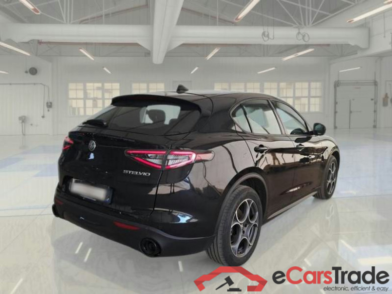 ALFA ROMEO STELVIO / 2017 / 5P / SUV 2.2 TD 210 CV SPRINT AT8 Q4 #2
