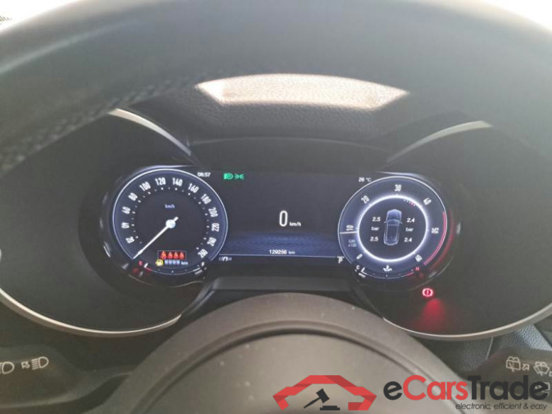ALFA ROMEO STELVIO / 2017 / 5P / SUV 2.2 TD 210 CV SPRINT AT8 Q4 #4