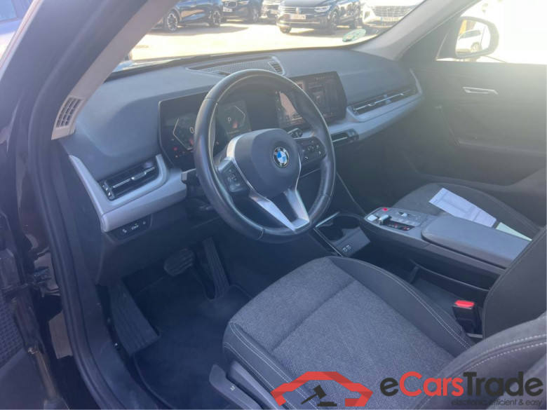 BMW X1 / 2022 / 5P / todoterreno sDrive18d #3