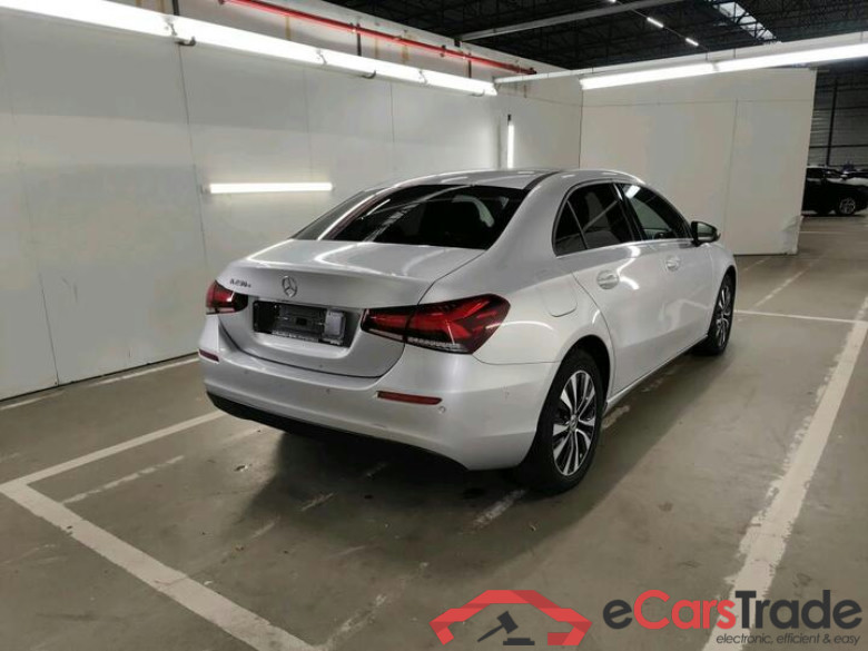 Mercedes A-Klasse Limousine A-Klasse Limousine A 250e Business Solution (PHEV) 160kW/218pk  4D/P Auto-8 #4