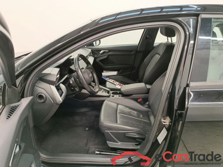 Audi A3 Sportback 2.0 30 TDi 85kW S tronic Attraction B.E. 5d #3
