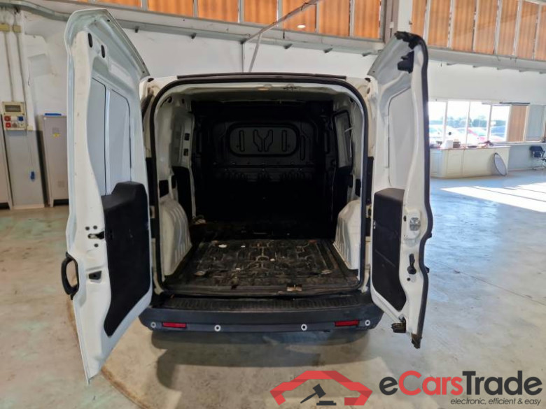 FIAT DOBLÒ CARGO / 2014 / 4P / VETT. FURGONATA CH1 LOUNGE 1.6 MJET 105CV E6D SeS #5