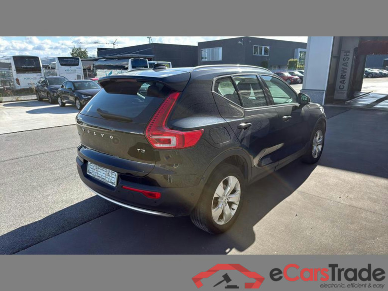 VOLVO XC40 1.5 T3 Momentum Pro Geartronic #4