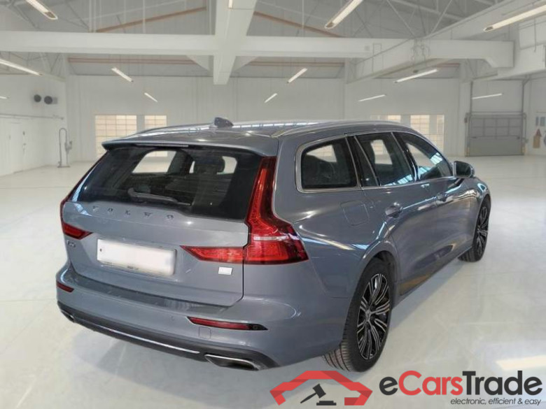 VOLVO V60 / 2019 / 5P / STATION WAGON T6 PLUG-IN AWD AUTOM.INSCR.EXPR. #2