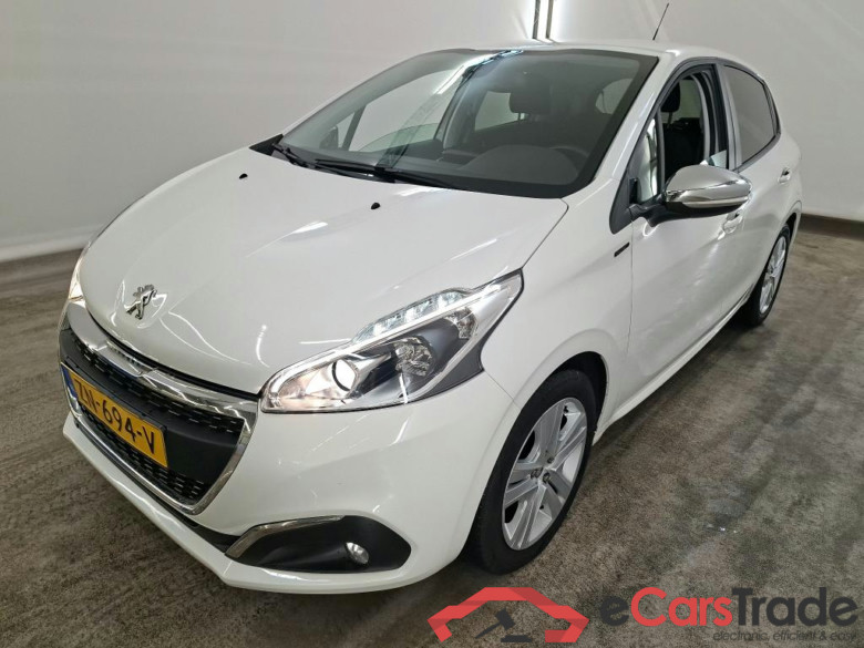 Peugeot 208 Signature 1.2 PureTech 82 5d #1