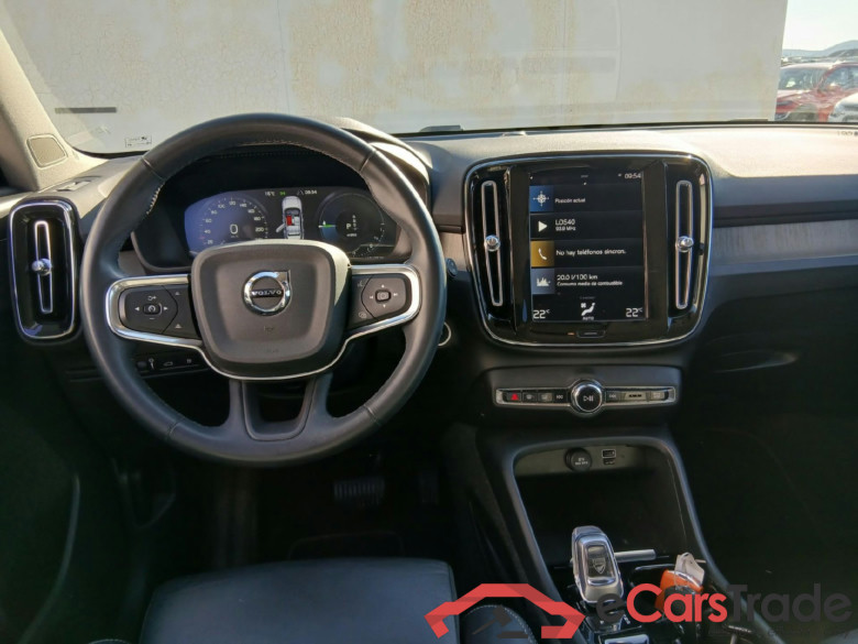 VOLVO XC40 / 2017 / 5P / todoterreno 1.5 T4 Twin Recharge Inscription Auto #3