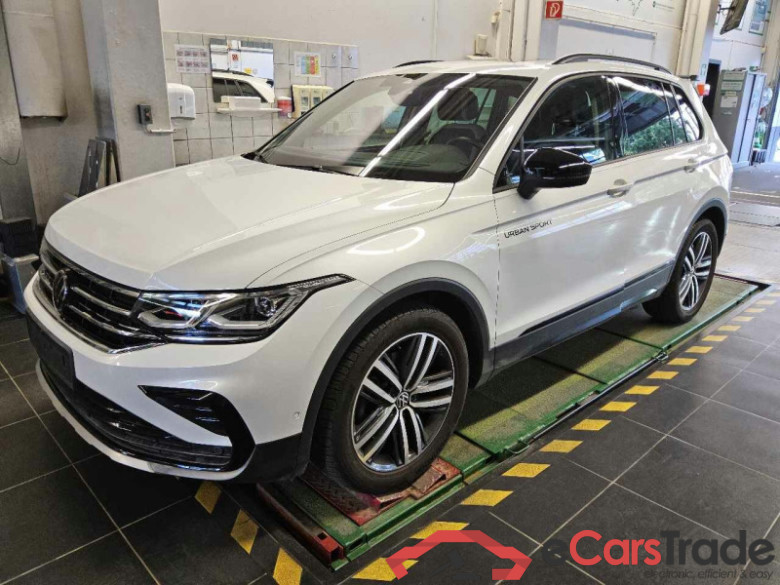 Volkswagen Tiguan (AX1)(07.2020->2024) DE - SUV5 2.0 TSI BMT/Start-Stopp EU6d, 4Motion Urban Sport OPF, (Facelift) 2021
