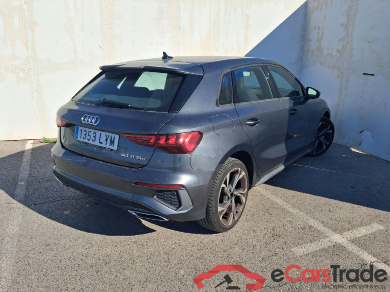 AUDI A3 / 2020 / 5P / berlina con portón Sportback S line 40 TFSI e 150kW S tron #2