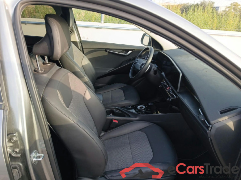 KIA e-Niro / 2022 / 5P / crossover e-Niro 150kW (204CV) Drive (Long Range) #6