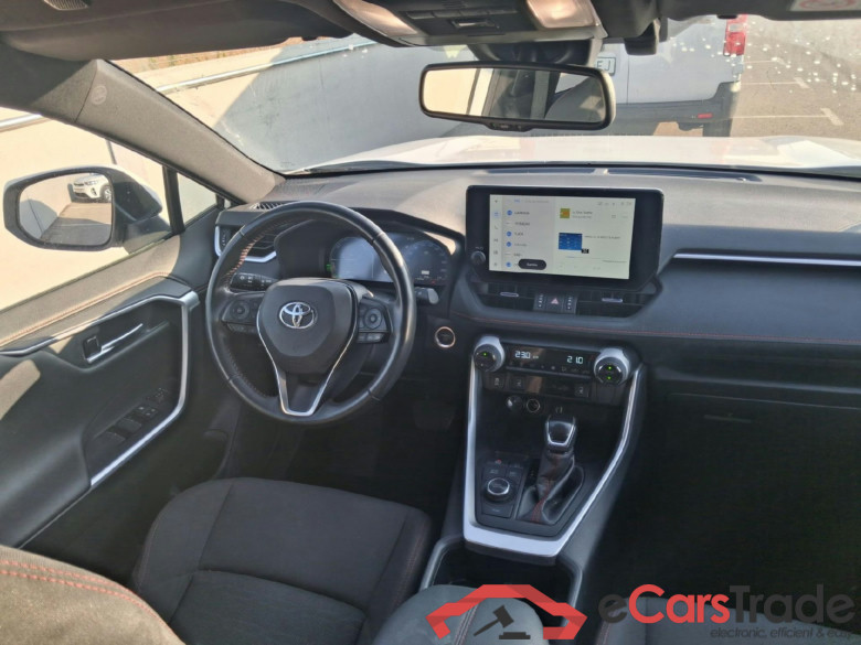 TOYOTA Rav4 / 2018 / 5P / todoterreno 2.5l PLUG-IN 300PH (e-CVT) Advance #3