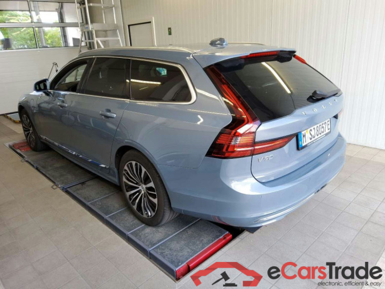 Volvo V90 Kombi (03.2016->) DE - Kb5 T6 Twin Engine AWD PHEV EU6d, Core, 2021 - 2024 #4