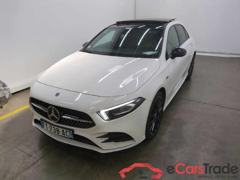 MERCEDES-BENZ Classe A Compact / 2018 / 5P / Berline A 250 e AMG Line 8G-DCT #1
