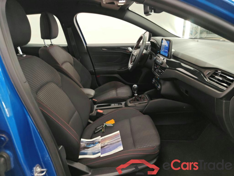 Ford Focus 1.0 EcoBo Hybrid 125pk ST-Line Bus Wagon 5d #3