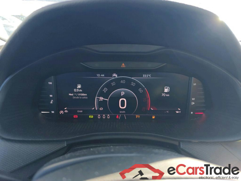 SKODA Kamiq / 2019 / 5P / todoterreno 1.0 TSI 81kW (110CV) DSG Ambition (CX) #4