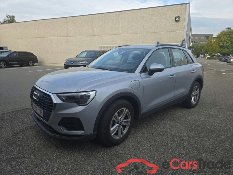 AUDI Q3 PHEV 45 TFSIe Attraction S tron.(180 kW) #1