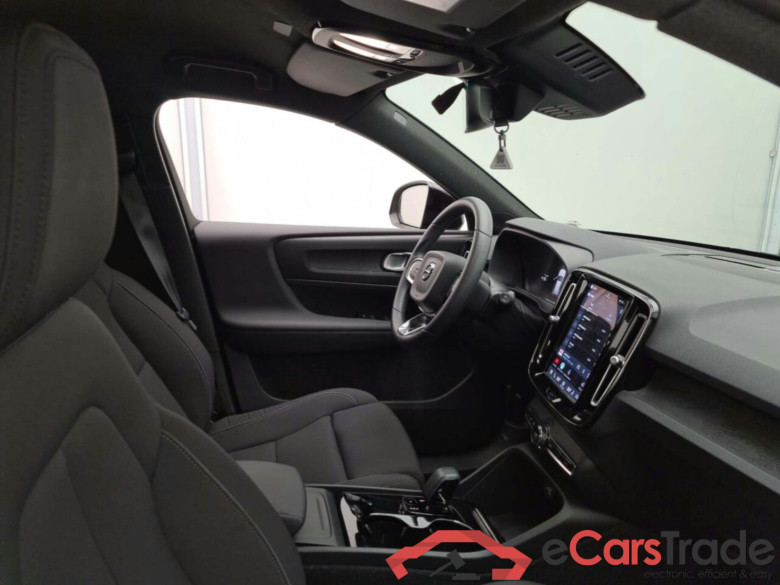 VOLVO XC40 RECHARGE CORE #3