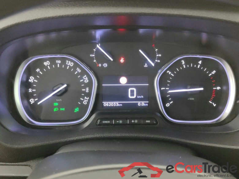 Peugeot Expert Long DC L3 2.0 BlueHDi 180 EAT8 4d #6