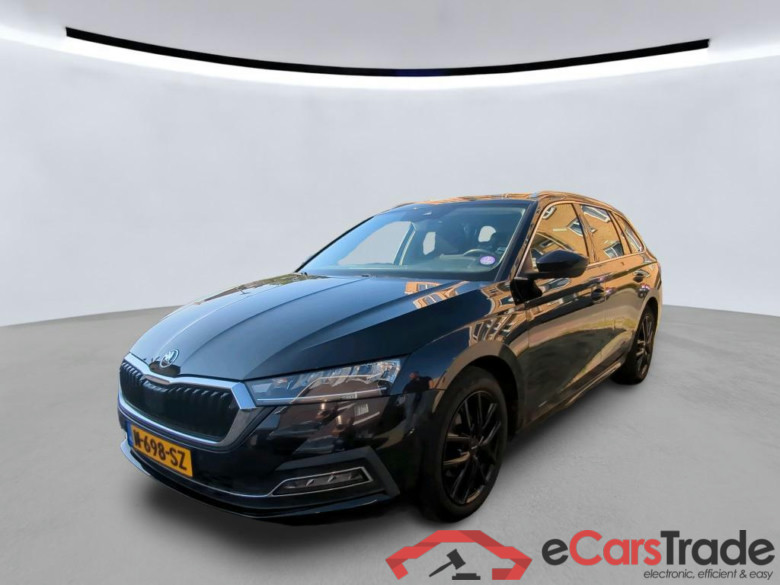 SKODA Octavia Combi 110 kW #1