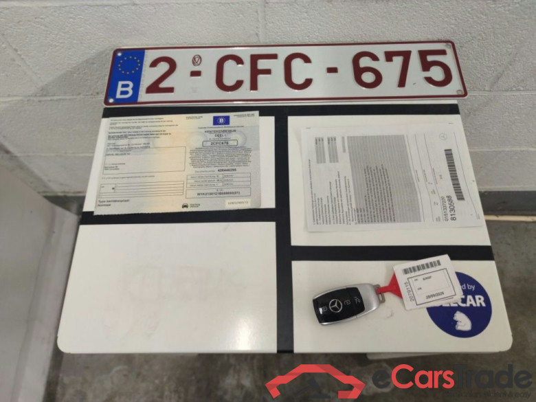 Mercedes-Benz E-Klasse Berline E 200 d Business Solution 4d #4