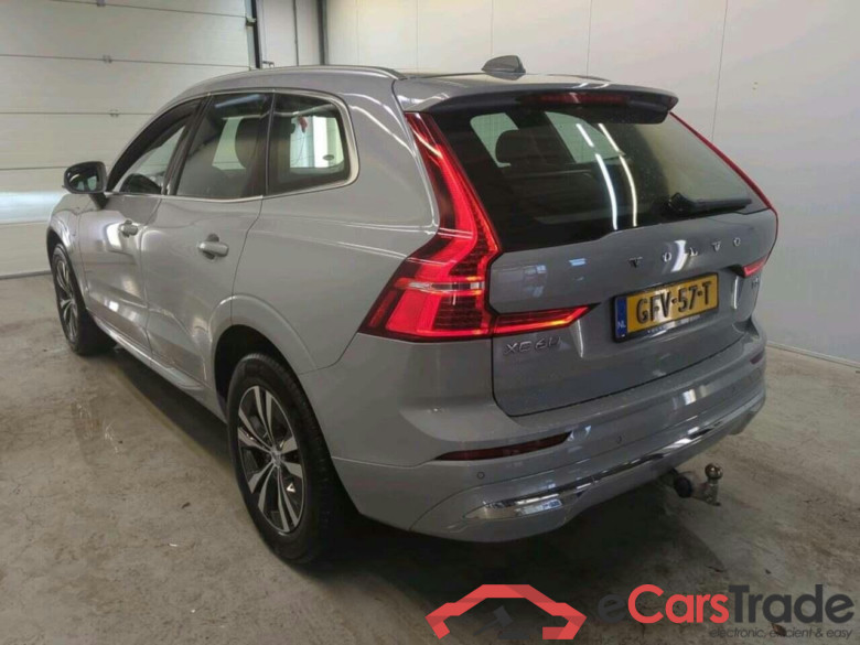VOLVO XC60 2.0 T6 AWD Ess Edt B #6
