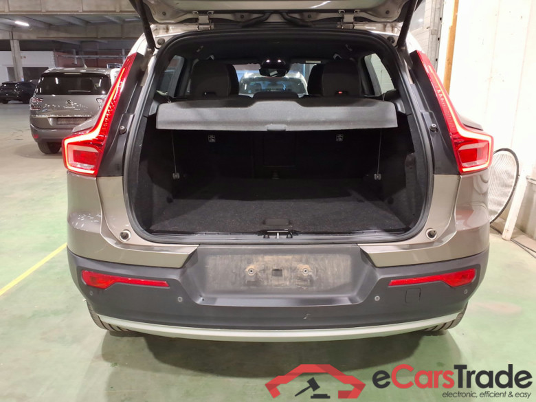 VOLVO XC40 1.5 T2 CORE AUTO #3
