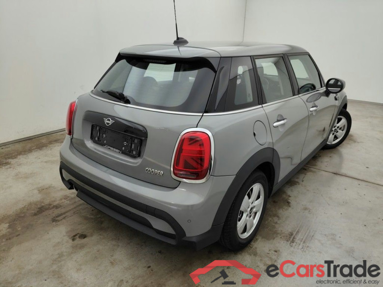 Mini 5 door Cooper (100 kW) 5d #2