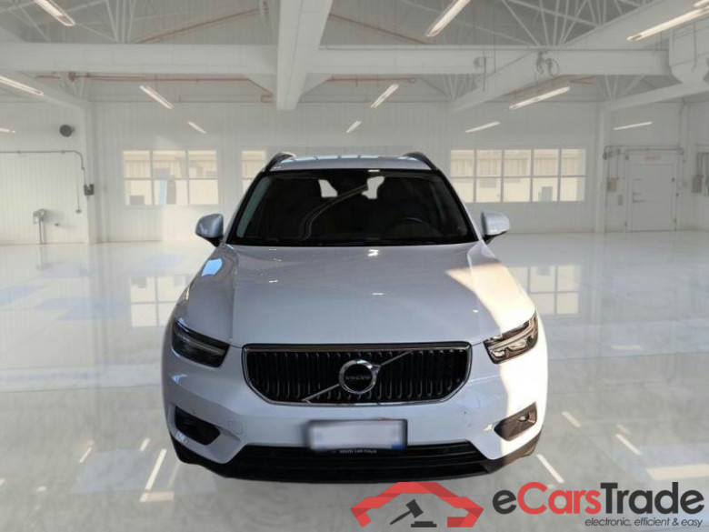 VOLVO XC40 / 2017 / 5P / SUV T3 GEARTRONIC #6