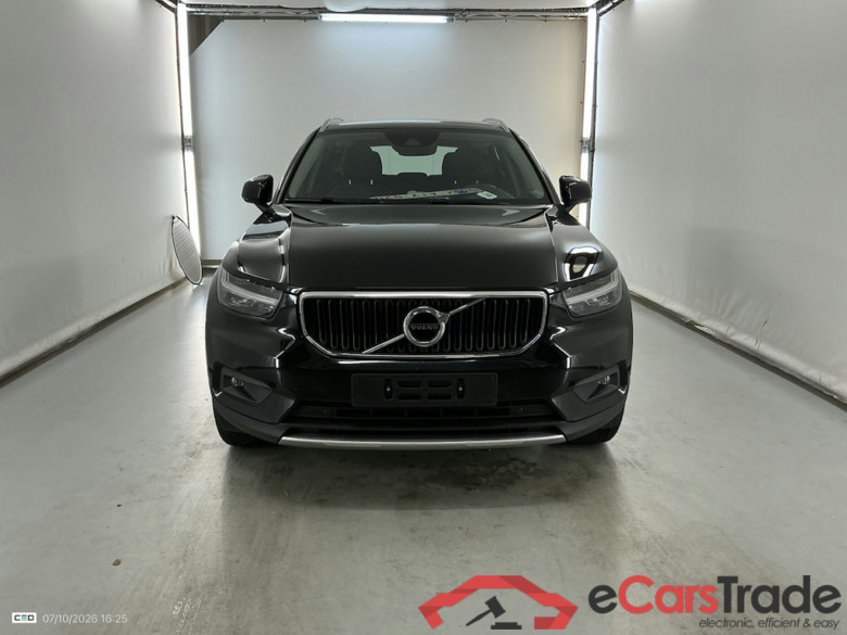 VOLVO XC40 1.5 T3 MOMENTUM PRO #2