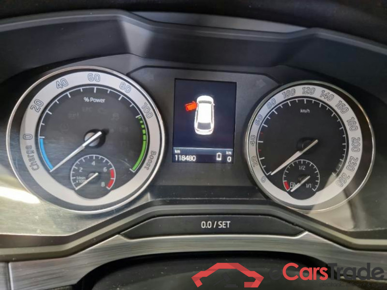 SKODA SUPERB WAGON / 2019 / 5P / STATION WAGON 1.4 TSI PLUG-IN HYBRYD EXECUTIVE DSG #4