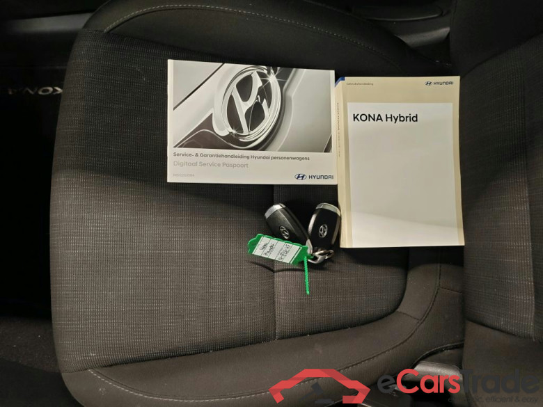 Hyundai KONA 1.6 GDI HEV Fashion 5d #4