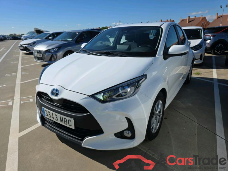 TOYOTA Yaris / 2020 / 5P / berlina con portón 1.5 120H Business Plus #1