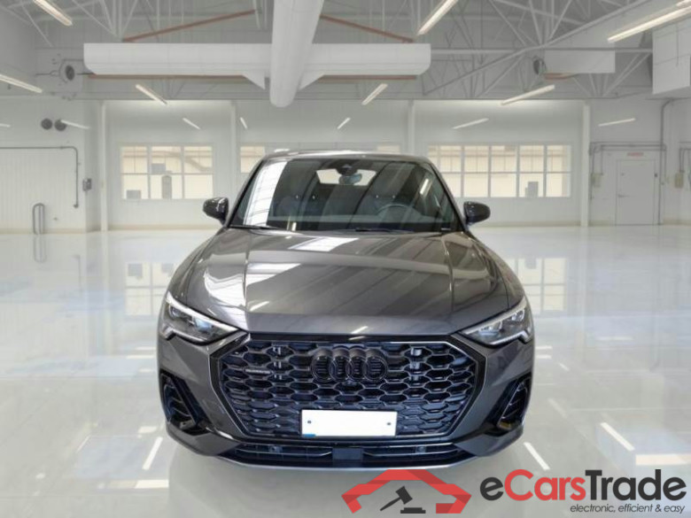 AUDI Q3 SPORTBACK / 2019 / 5P / SUV 45 TFSI QUATTRO S TRONIC IDENTITY BLACK #6