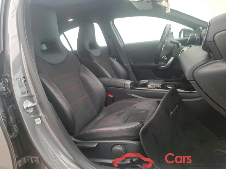 MERCEDES-BENZ Classe A Compact / 2018 / 5P / Berline A 250 e AMG Line 8G-DCT #6