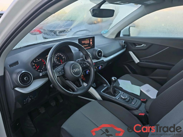 AUDI Q2 / 2016 / 5P / todoterreno Design 30 TFSI 85kW (116CV) #3