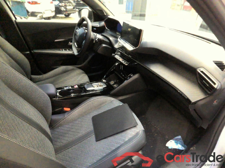 Peugeot 2008 Allure Hybrid 145 ch e-DCS6 #3