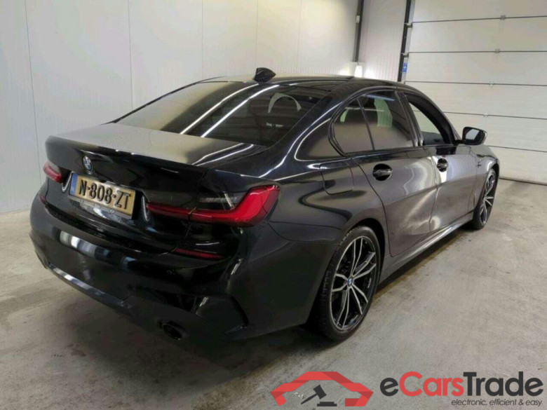 BMW 3-serie 318i Executive Ed. #2