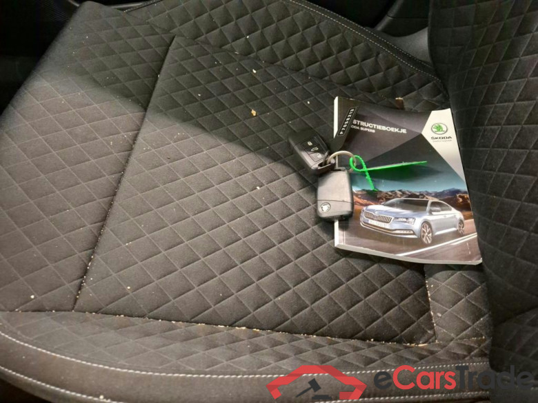 Škoda Superb Combi 1.5 TSI ACT DSG Business Edition 5d #4
