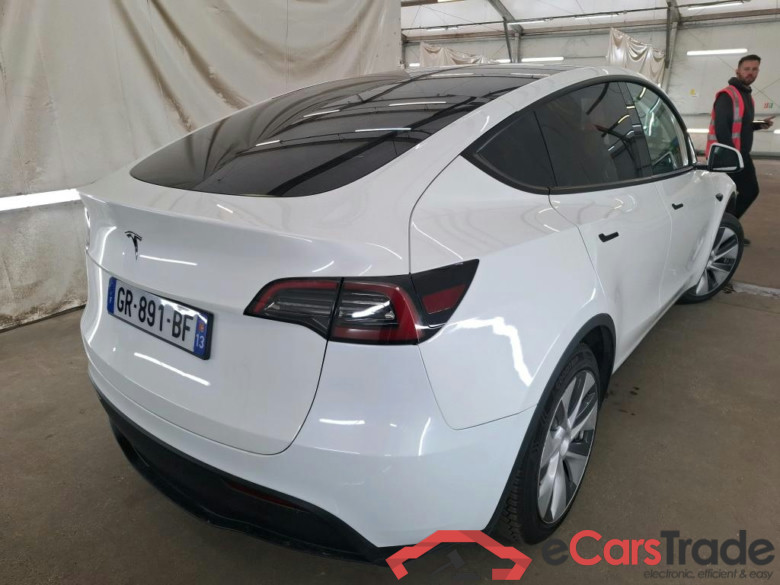TESLA Model Y / 2021 / 5P / SUV RWD #6