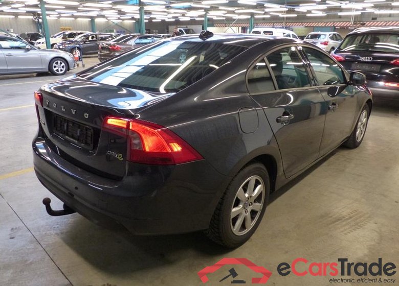 VOLVO S60 1.6 D DRIVE KINETIC START/STOP Navi Klima PCC... #2
